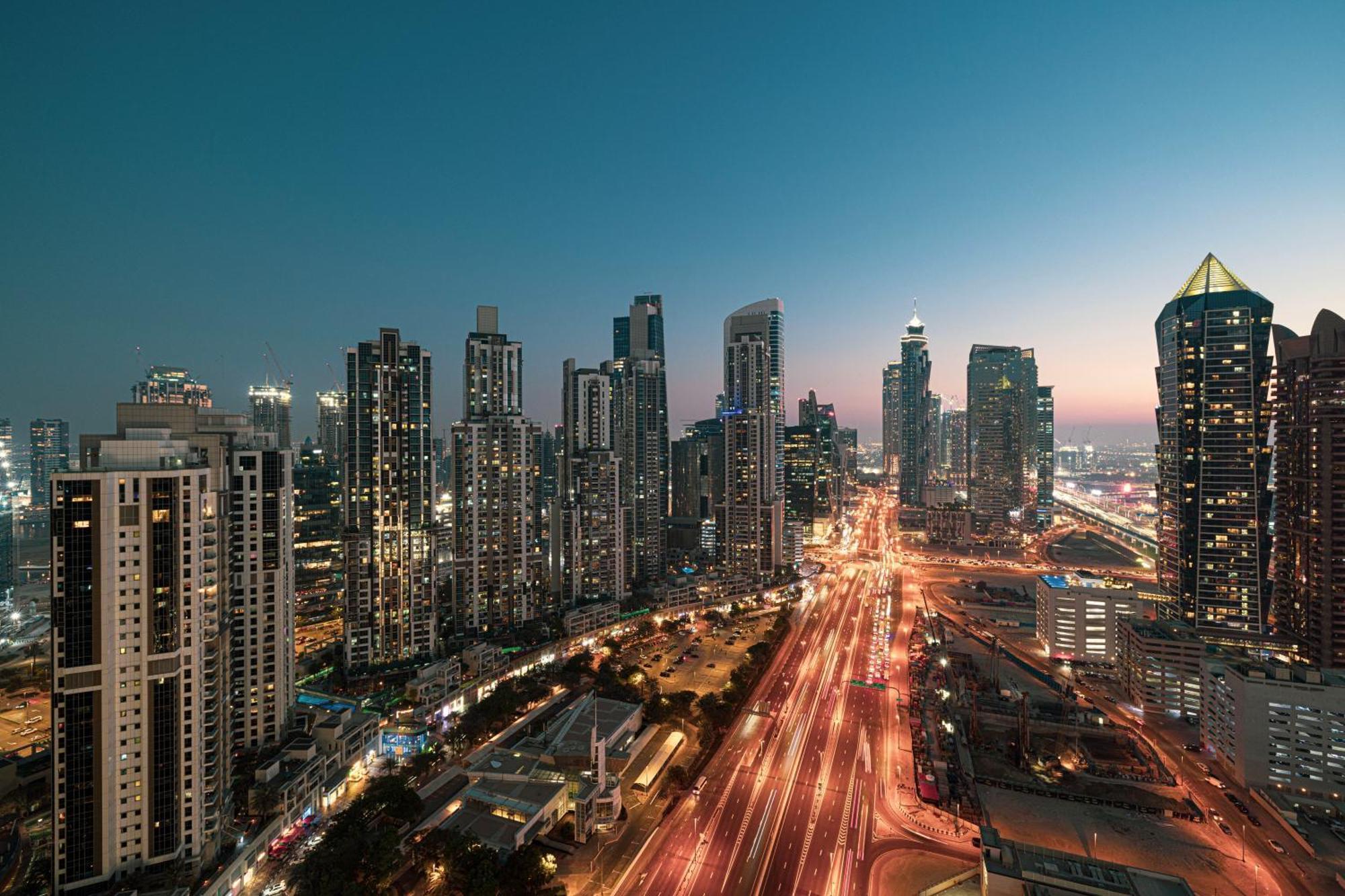 Infinity Pool & Burj Khalifa View L Luxe Paramount 迪拜 外观 照片