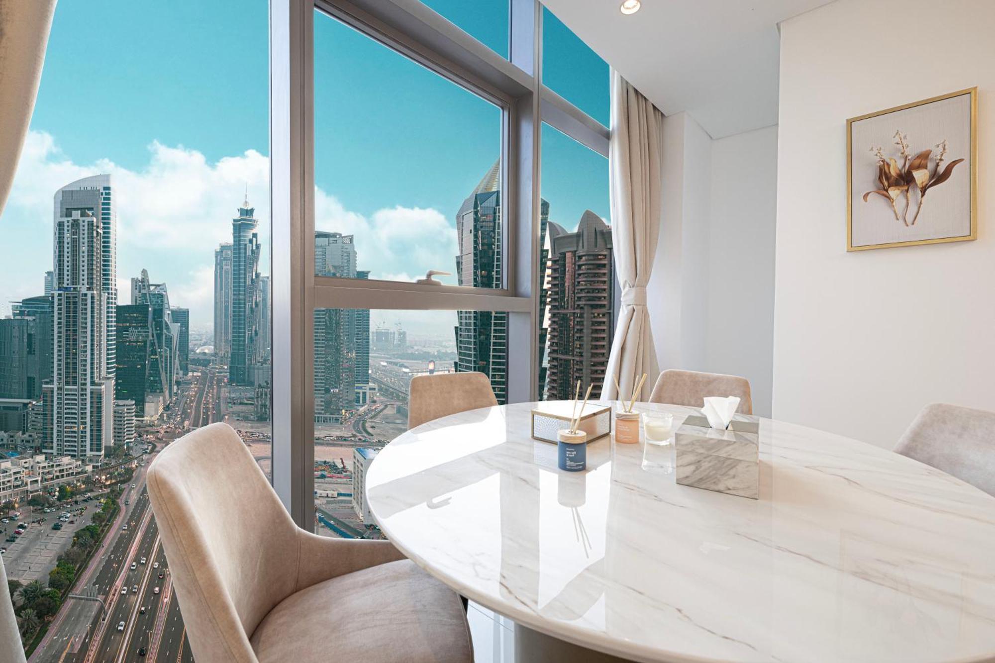 Infinity Pool & Burj Khalifa View L Luxe Paramount 迪拜 外观 照片
